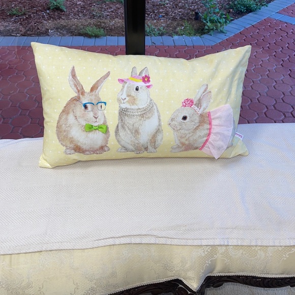 Rabbit theme throw pillow - Picture 7 of 7